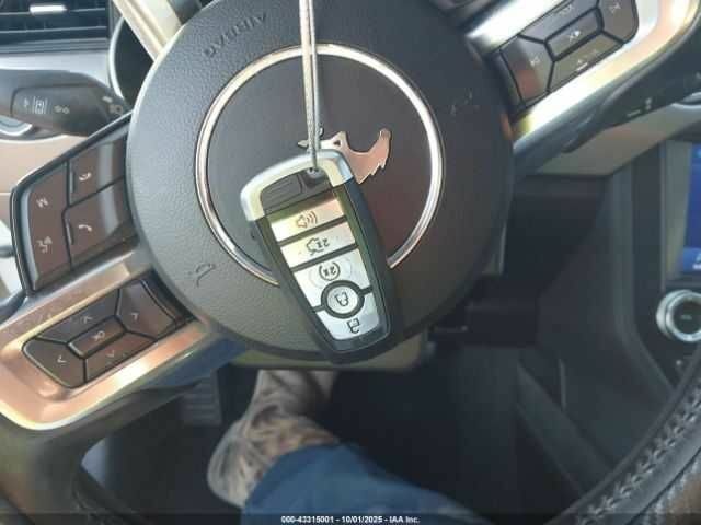 Білий Форд Мустанг, об'ємом двигуна 2.3 л та пробігом 88 тис. км за 7000 $, фото 10 на Automoto.ua