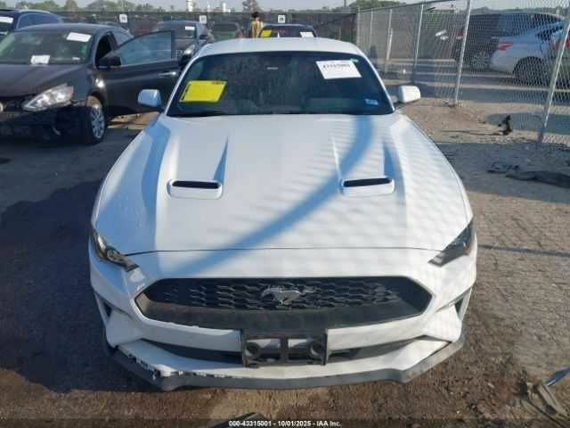 Білий Форд Мустанг, об'ємом двигуна 2.3 л та пробігом 88 тис. км за 7000 $, фото 11 на Automoto.ua