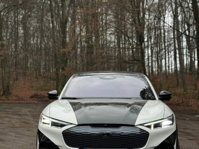 Білий Форд Мустанг, об'ємом двигуна 0 л та пробігом 8 тис. км за 26700 $, фото 1 на Automoto.ua