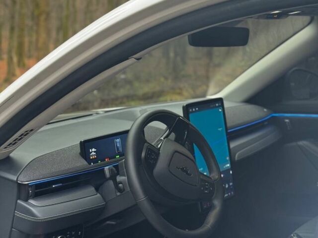 Білий Форд Мустанг, об'ємом двигуна 0 л та пробігом 8 тис. км за 26700 $, фото 6 на Automoto.ua