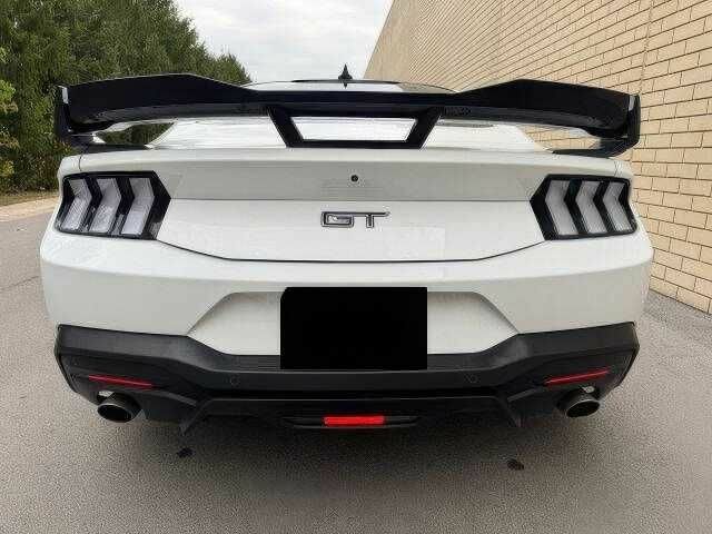 Форд Мустанг 2024 в Хмельницком на Automoto.ua Белый Форд Мустанг, объемом двигателя 5 л и пробегом 15 тыс. км за 27900 $, фото 6 на Automoto.ua