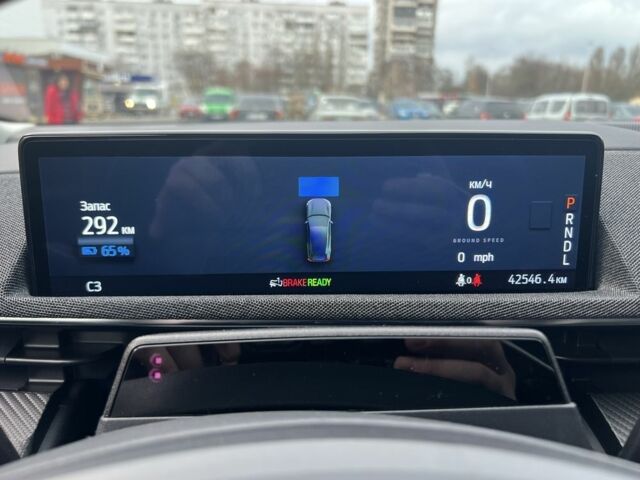 Белый Форд Мустанг, объемом двигателя 0 л и пробегом 31 тыс. км за 33000 $, фото 13 на Automoto.ua