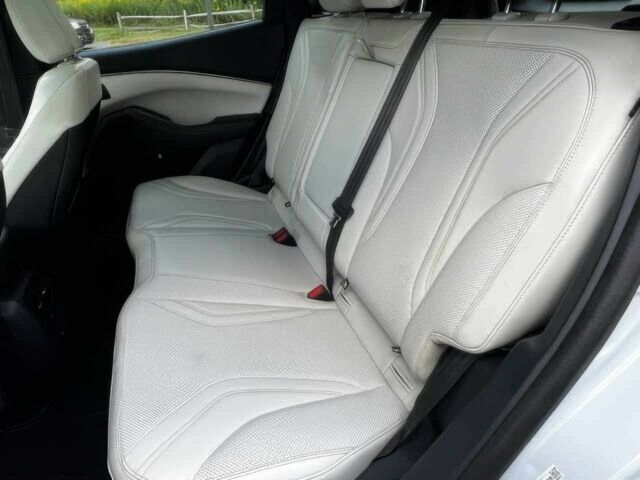 Белый Форд Мустанг, объемом двигателя 0 л и пробегом 17 тыс. км за 9900 $, фото 12 на Automoto.ua