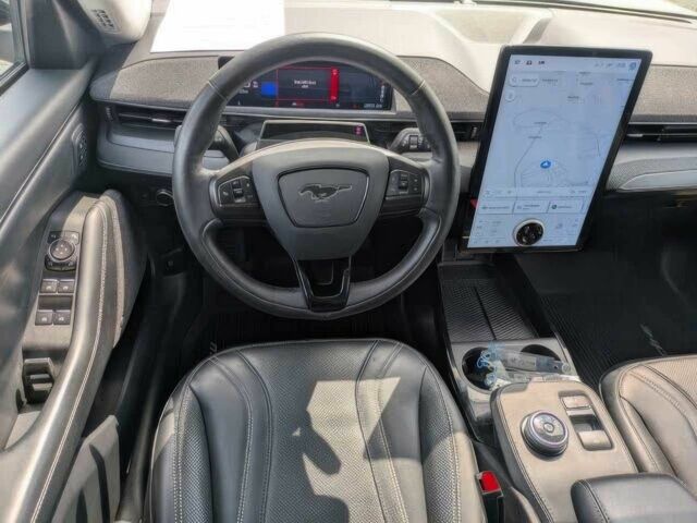 Белый Форд Мустанг, объемом двигателя 0 л и пробегом 17 тыс. км за 15000 $, фото 5 на Automoto.ua