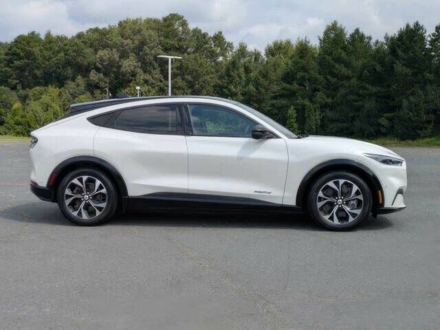 Белый Форд Мустанг, объемом двигателя 0 л и пробегом 17 тыс. км за 15000 $, фото 4 на Automoto.ua