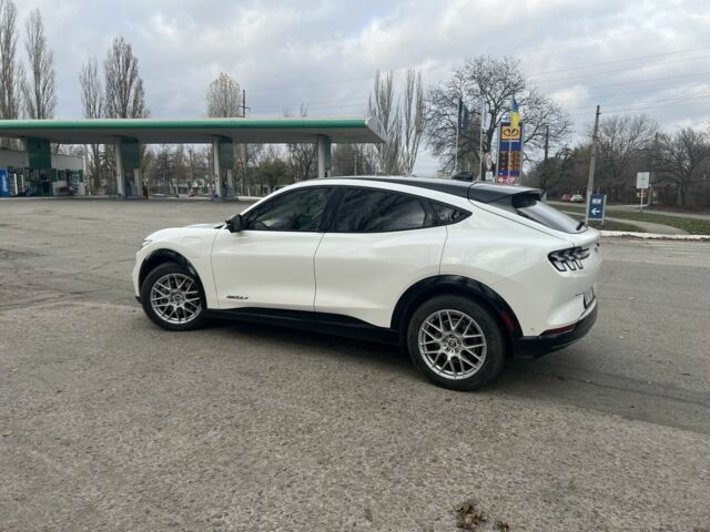 Белый Форд Мустанг, объемом двигателя 0 л и пробегом 31 тыс. км за 33000 $, фото 10 на Automoto.ua