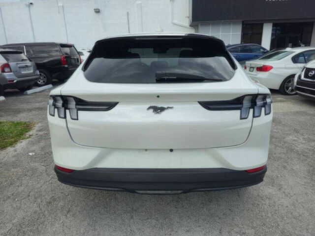 Белый Форд Мустанг, объемом двигателя 0 л и пробегом 15 тыс. км за 10000 $, фото 6 на Automoto.ua