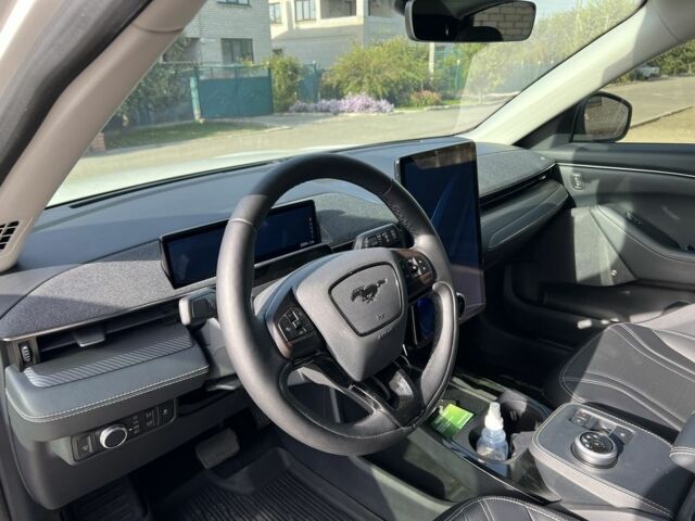 Белый Форд Мустанг, объемом двигателя 0 л и пробегом 31 тыс. км за 33000 $, фото 12 на Automoto.ua