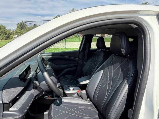 Белый Форд Мустанг, объемом двигателя 0 л и пробегом 20 тыс. км за 9000 $, фото 7 на Automoto.ua