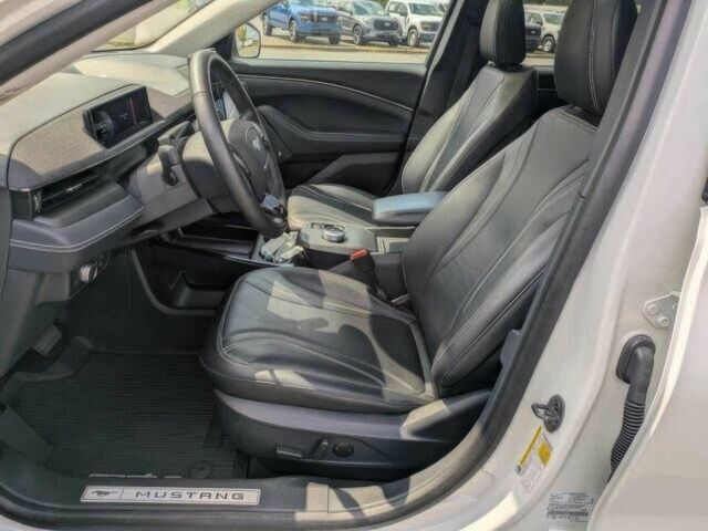 Белый Форд Мустанг, объемом двигателя 0 л и пробегом 17 тыс. км за 15000 $, фото 9 на Automoto.ua