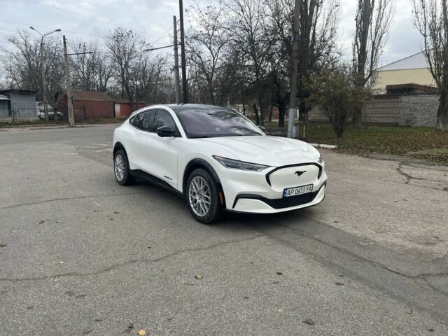 Белый Форд Мустанг, объемом двигателя 0 л и пробегом 31 тыс. км за 33000 $, фото 2 на Automoto.ua