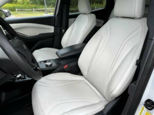 Белый Форд Мустанг, объемом двигателя 0 л и пробегом 17 тыс. км за 9900 $, фото 9 на Automoto.ua