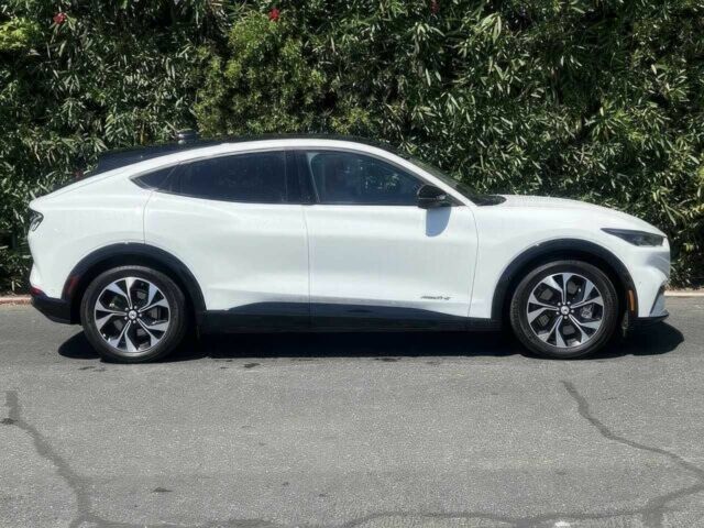 Белый Форд Мустанг, объемом двигателя 0 л и пробегом 18 тыс. км за 15700 $, фото 4 на Automoto.ua