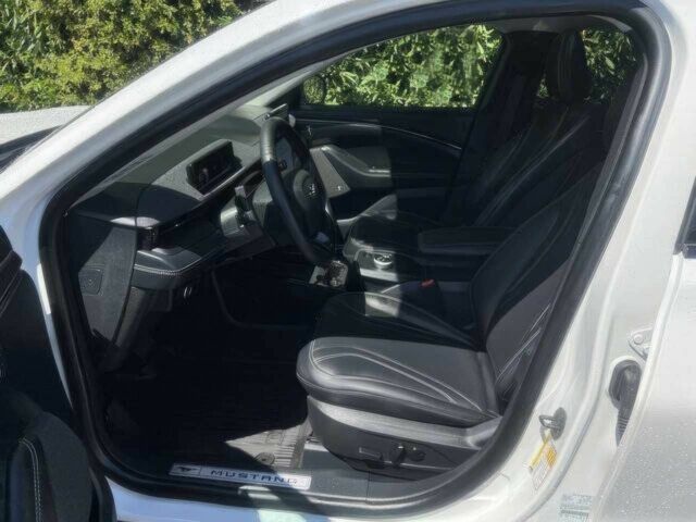 Белый Форд Мустанг, объемом двигателя 0 л и пробегом 18 тыс. км за 15700 $, фото 8 на Automoto.ua