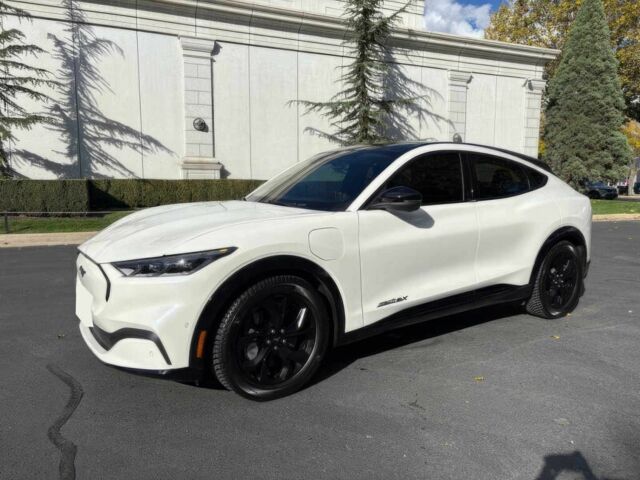 Белый Форд Мустанг, объемом двигателя 0 л и пробегом 14 тыс. км за 17800 $, фото 2 на Automoto.ua