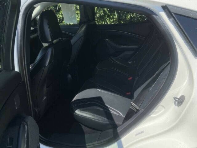 Белый Форд Мустанг, объемом двигателя 0 л и пробегом 18 тыс. км за 15700 $, фото 10 на Automoto.ua