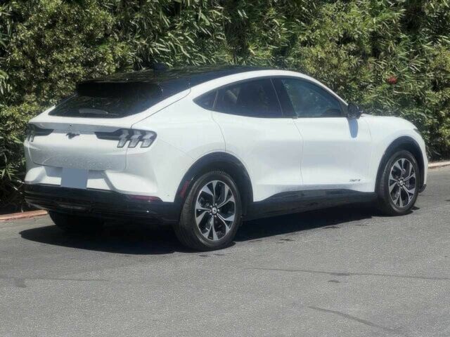 Белый Форд Мустанг, объемом двигателя 0 л и пробегом 18 тыс. км за 15700 $, фото 5 на Automoto.ua