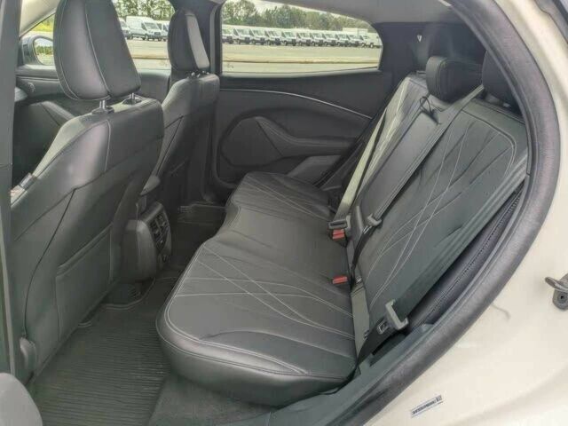 Белый Форд Мустанг, объемом двигателя 0 л и пробегом 23 тыс. км за 11300 $, фото 13 на Automoto.ua