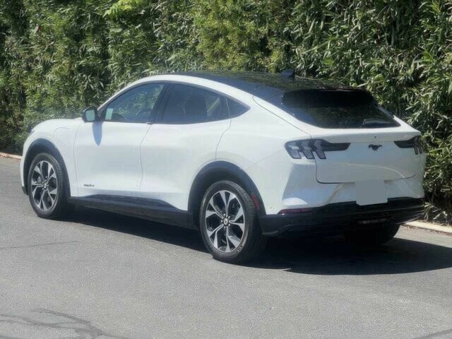 Белый Форд Мустанг, объемом двигателя 0 л и пробегом 18 тыс. км за 15700 $, фото 7 на Automoto.ua