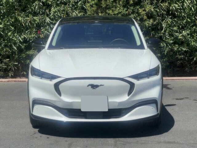 Белый Форд Мустанг, объемом двигателя 0 л и пробегом 18 тыс. км за 15700 $, фото 1 на Automoto.ua