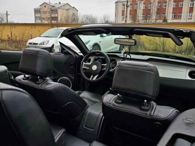 Черный Форд Мустанг, объемом двигателя 3.7 л и пробегом 138 тыс. км за 6500 $, фото 7 на Automoto.ua