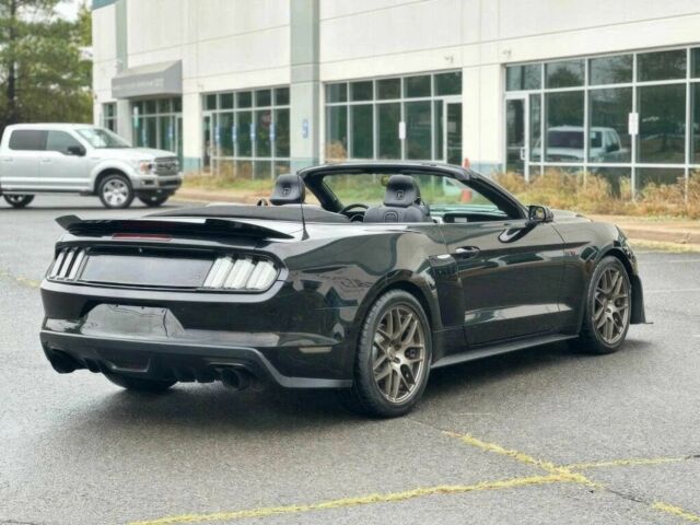 Черный Форд Мустанг, объемом двигателя 2.3 л и пробегом 79 тыс. км за 9000 $, фото 5 на Automoto.ua