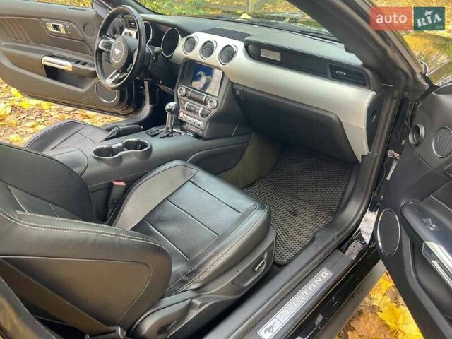 Черный Форд Мустанг, объемом двигателя 2.3 л и пробегом 101 тыс. км за 15990 $, фото 17 на Automoto.ua