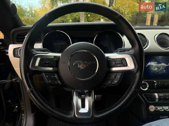 Черный Форд Мустанг, объемом двигателя 2.3 л и пробегом 101 тыс. км за 15990 $, фото 10 на Automoto.ua