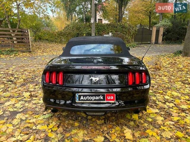 Черный Форд Мустанг, объемом двигателя 2.3 л и пробегом 101 тыс. км за 15990 $, фото 5 на Automoto.ua