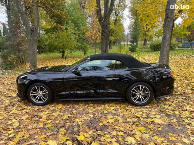 Черный Форд Мустанг, объемом двигателя 2.3 л и пробегом 101 тыс. км за 15990 $, фото 7 на Automoto.ua