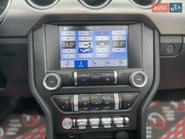 Черный Форд Мустанг, объемом двигателя 2.26 л и пробегом 121 тыс. км за 17999 $, фото 29 на Automoto.ua