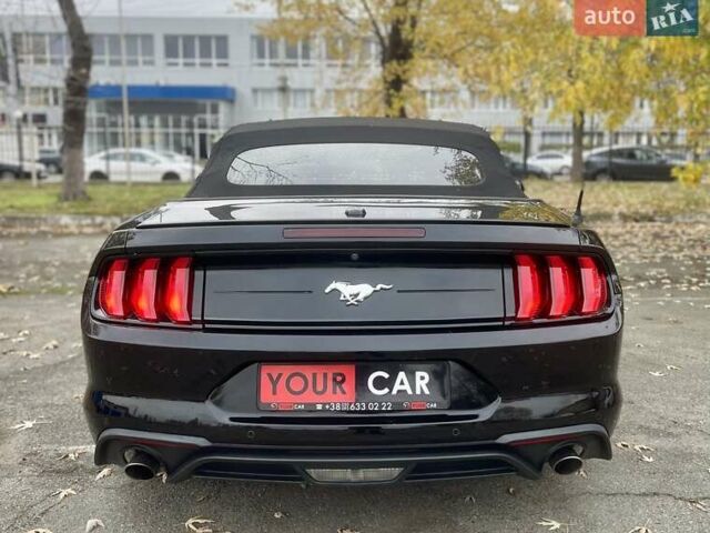 Черный Форд Мустанг, объемом двигателя 2.26 л и пробегом 121 тыс. км за 17999 $, фото 14 на Automoto.ua
