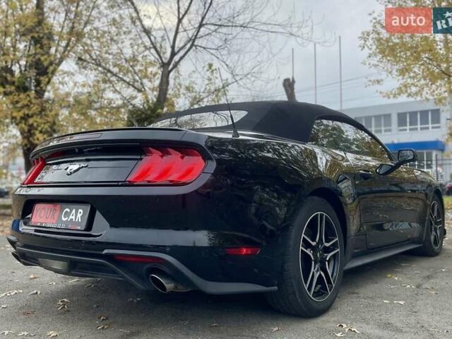 Черный Форд Мустанг, объемом двигателя 2.26 л и пробегом 121 тыс. км за 17999 $, фото 15 на Automoto.ua