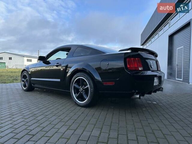 Черный Форд Мустанг, объемом двигателя 4.61 л и пробегом 96 тыс. км за 16000 $, фото 6 на Automoto.ua