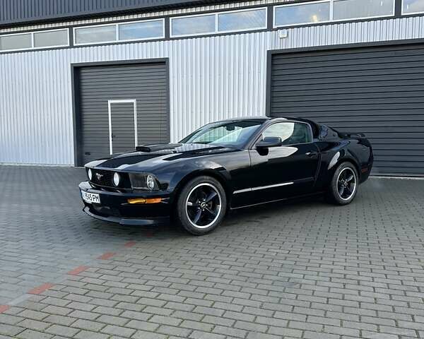 Черный Форд Мустанг, объемом двигателя 4.61 л и пробегом 96 тыс. км за 16000 $, фото 10 на Automoto.ua