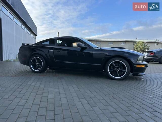 Черный Форд Мустанг, объемом двигателя 4.61 л и пробегом 96 тыс. км за 16000 $, фото 3 на Automoto.ua