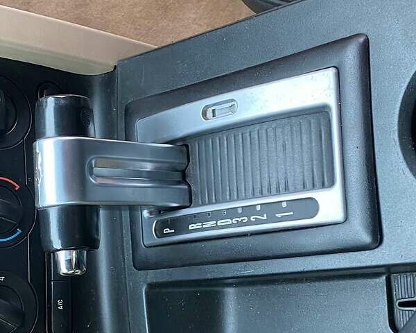 Черный Форд Мустанг, объемом двигателя 4 л и пробегом 107 тыс. км за 10500 $, фото 20 на Automoto.ua