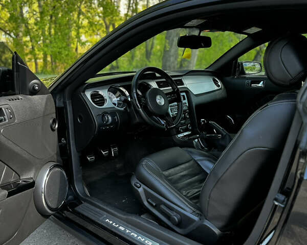 Чорний Форд Мустанг, об'ємом двигуна 4.95 л та пробігом 160 тис. км за 20500 $, фото 9 на Automoto.ua