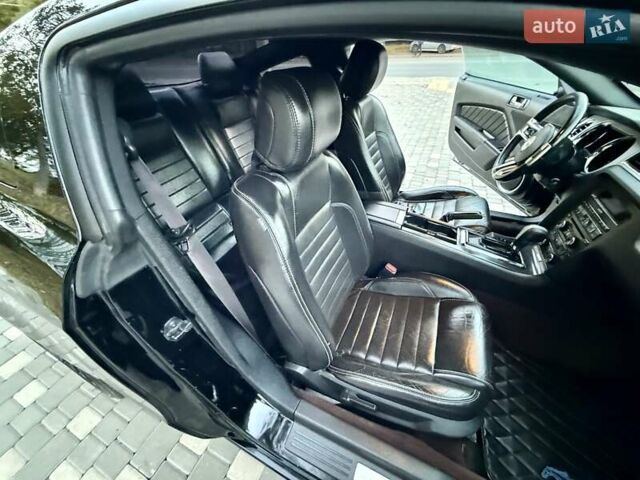 Чорний Форд Мустанг, об'ємом двигуна 3.7 л та пробігом 237 тис. км за 11999 $, фото 44 на Automoto.ua