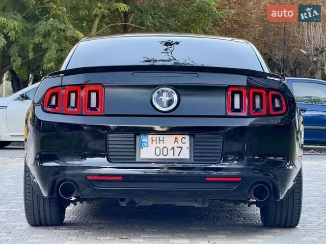 Чорний Форд Мустанг, об'ємом двигуна 3.7 л та пробігом 237 тис. км за 11999 $, фото 6 на Automoto.ua