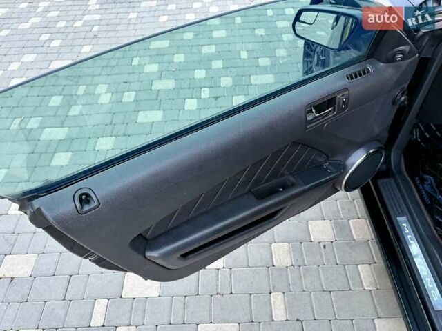 Чорний Форд Мустанг, об'ємом двигуна 3.7 л та пробігом 237 тис. км за 11999 $, фото 34 на Automoto.ua