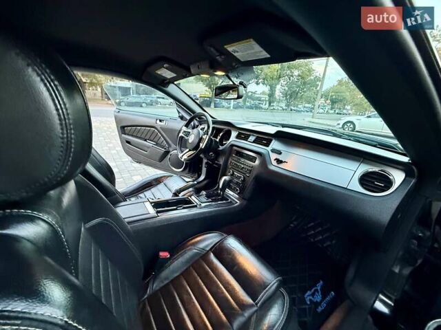 Чорний Форд Мустанг, об'ємом двигуна 3.7 л та пробігом 237 тис. км за 11999 $, фото 49 на Automoto.ua