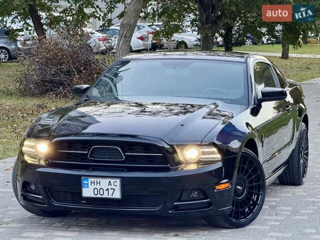 Чорний Форд Мустанг, об'ємом двигуна 3.7 л та пробігом 237 тис. км за 11999 $, фото 13 на Automoto.ua