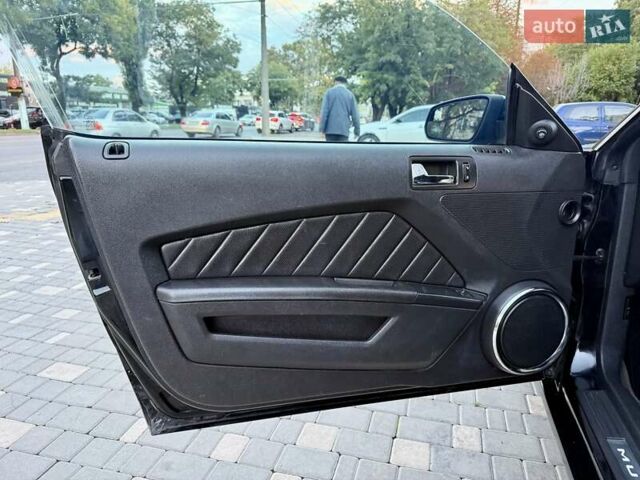 Чорний Форд Мустанг, об'ємом двигуна 3.7 л та пробігом 237 тис. км за 11999 $, фото 29 на Automoto.ua