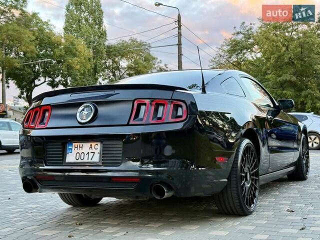 Чорний Форд Мустанг, об'ємом двигуна 3.7 л та пробігом 237 тис. км за 11999 $, фото 9 на Automoto.ua