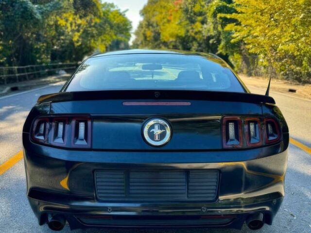 Черный Форд Мустанг, объемом двигателя 3.7 л и пробегом 87 тыс. км за 6300 $, фото 5 на Automoto.ua
