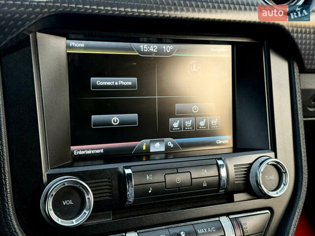 Черный Форд Мустанг, объемом двигателя 2.26 л и пробегом 198 тыс. км за 14300 $, фото 25 на Automoto.ua