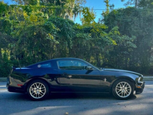 Черный Форд Мустанг, объемом двигателя 3.7 л и пробегом 87 тыс. км за 6300 $, фото 7 на Automoto.ua