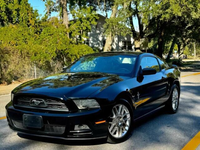 Черный Форд Мустанг, объемом двигателя 3.7 л и пробегом 87 тыс. км за 6300 $, фото 2 на Automoto.ua