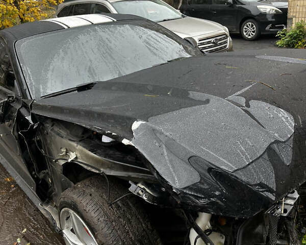 Черный Форд Мустанг, объемом двигателя 2.26 л и пробегом 110 тыс. км за 7000 $, фото 6 на Automoto.ua